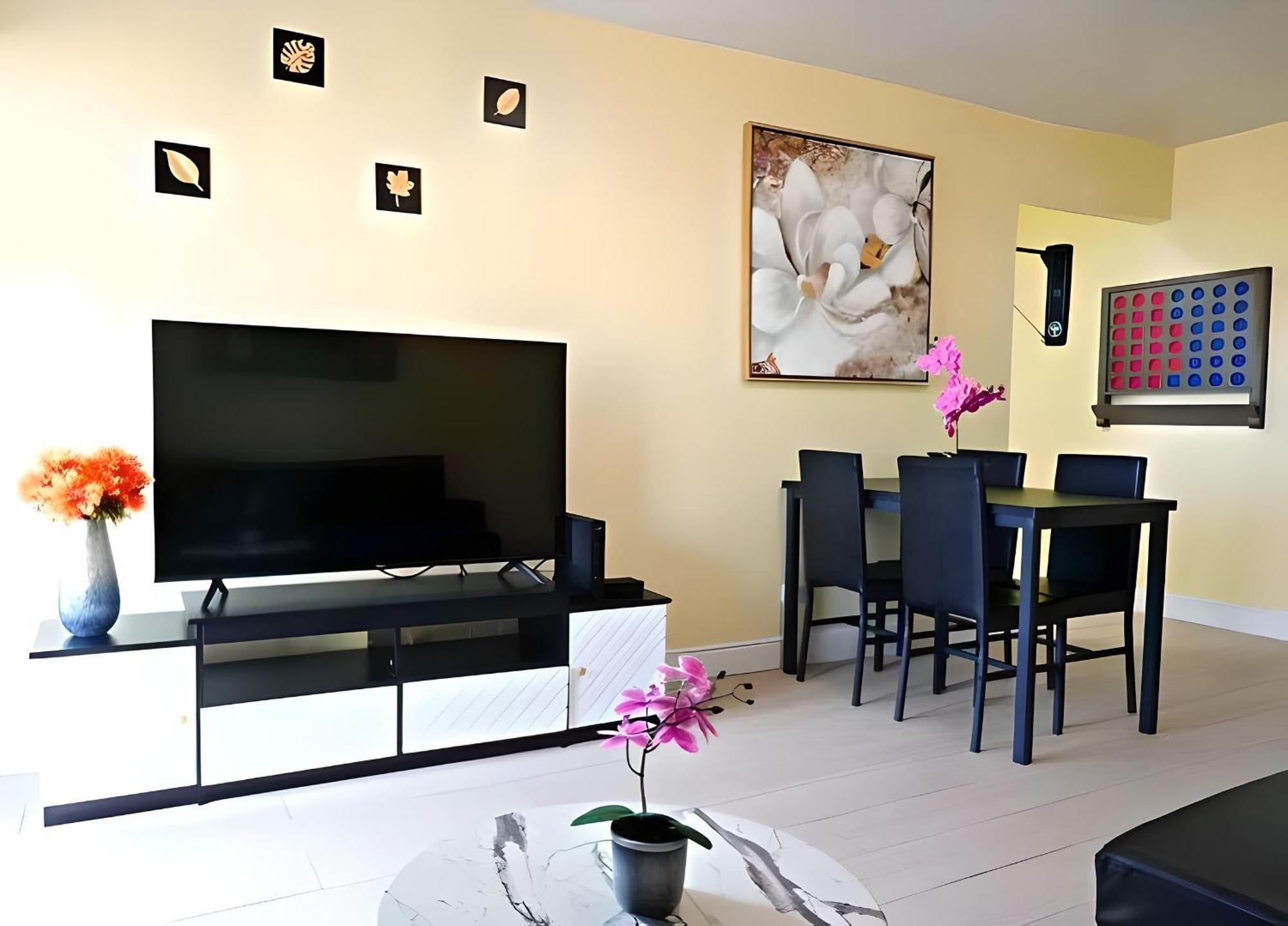Lovely Apartment Near Beach, Downtown, 24H Security, Pool Nassau Exterior foto