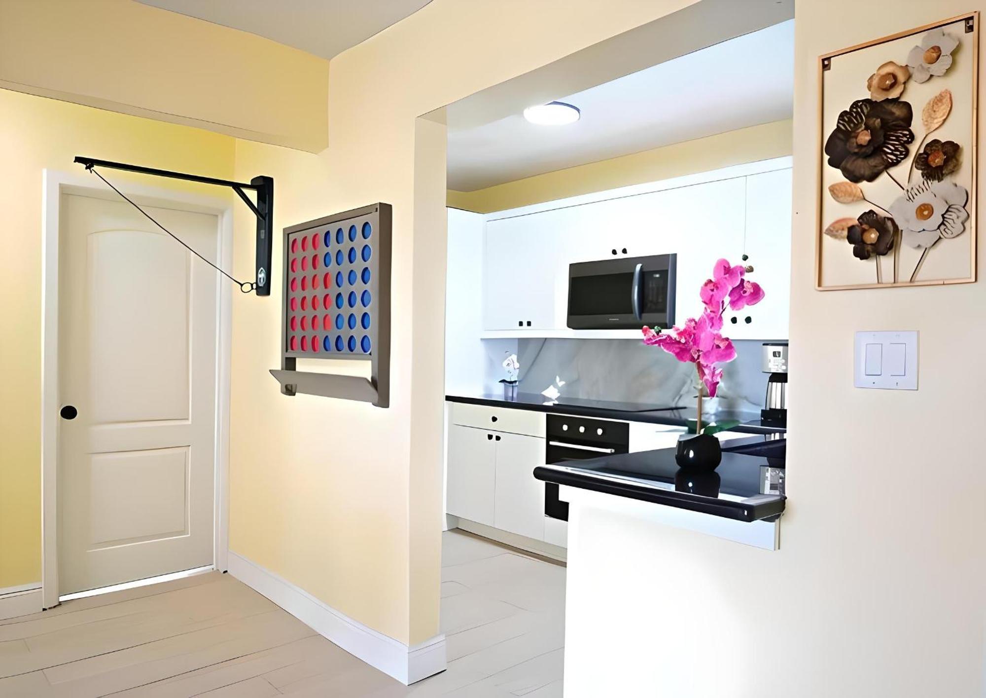 Lovely Apartment Near Beach, Downtown, 24H Security, Pool Nassau Exterior foto